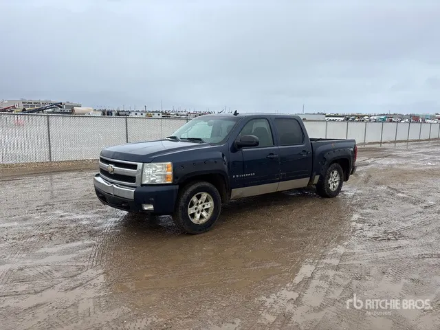 2008 Chevrolet Silverado 1500 LT 4x4 Crew Cab Pickup
