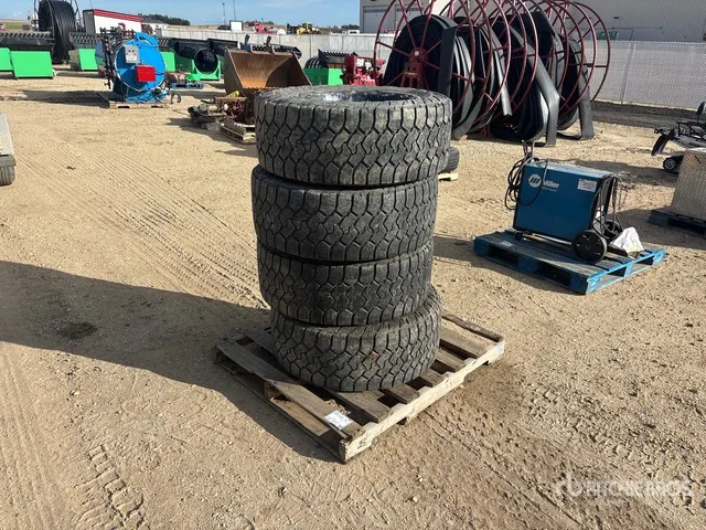 Quantity of (4) Toyo Open Country 35x12.5R20 Tires