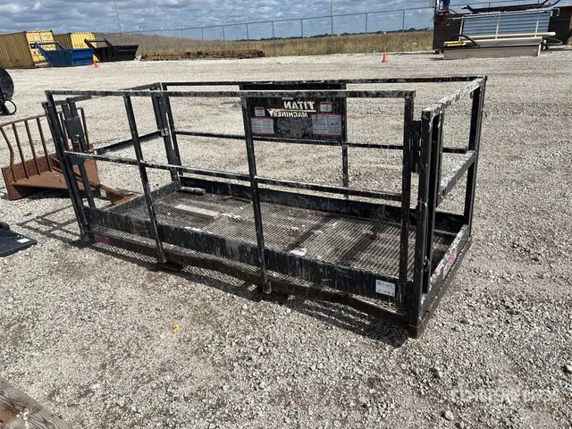 Titan Machinery Work Platform