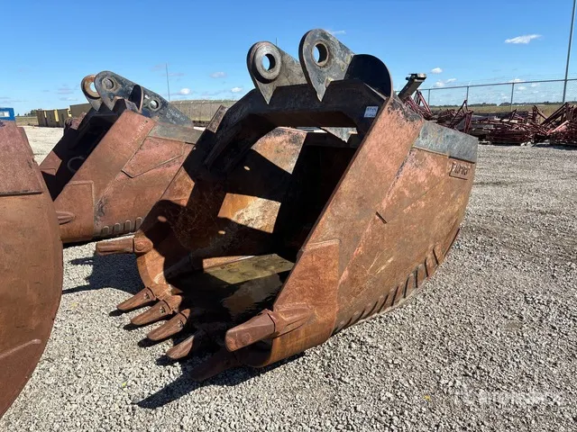 Empire 84 in Digging Excavator Bucket