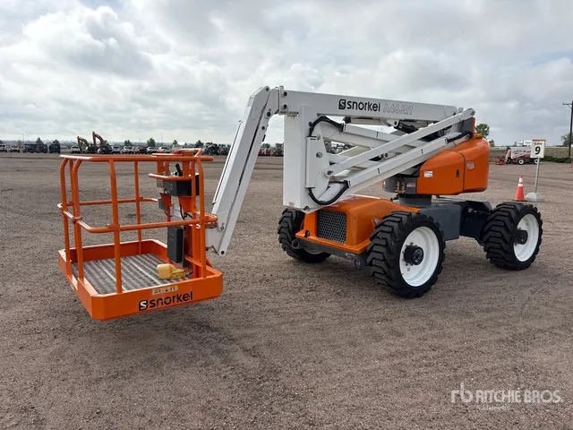 2018 Snorkel A46JRT 4WD Diesel Articulating Boom Lift