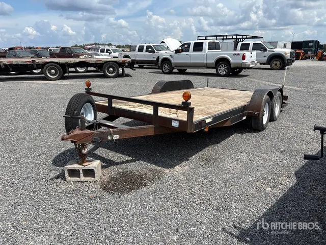 2012 16 ft T/A Equipment Trailer