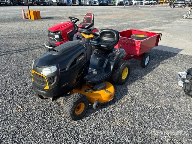 Poulan PRO 96046007900 Ride-On Lawn Mower