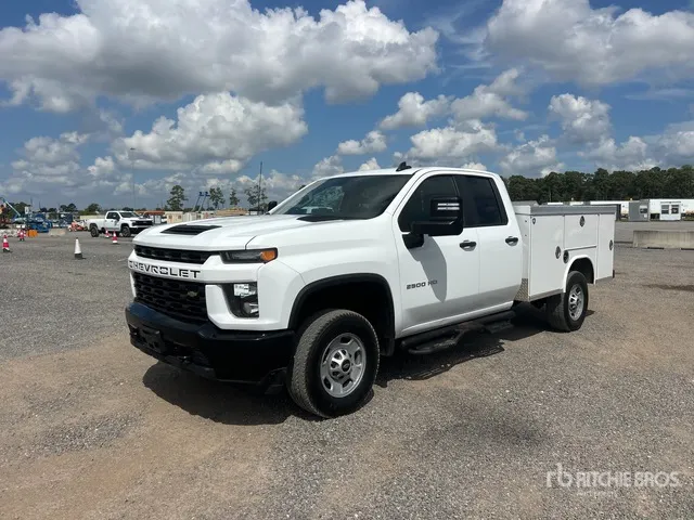 2023 Chevrolet Silverado 2500HD 4x4 Extended Cab Utility Truck