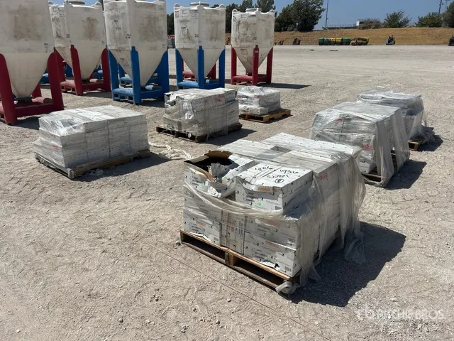 Quantity of (6) Pallets of HABACHAIN Slat Top Flat Plastic Conveyer Chains