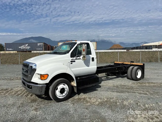 2012 Ford F-650 XLT 4x2 Cab and Chassis