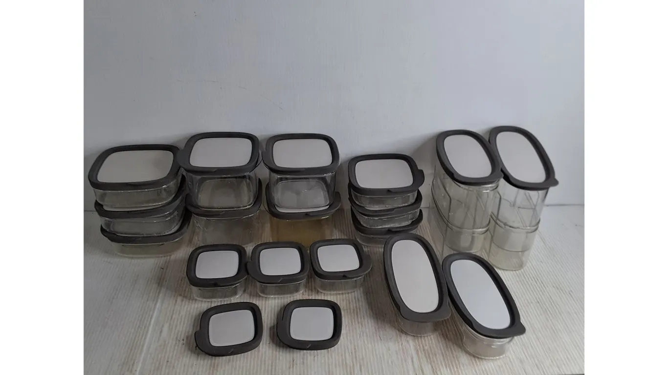 Rubbermaid Food Storage w/Sealer Lids - 36 Pieces