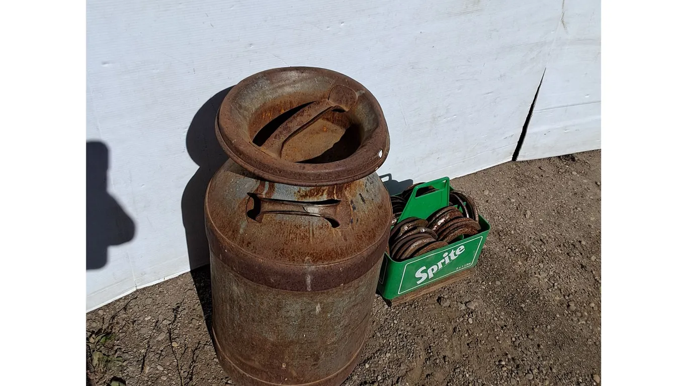 **Milk Jug and Horseshoes, Sprite Six Pack Container No Shipping
