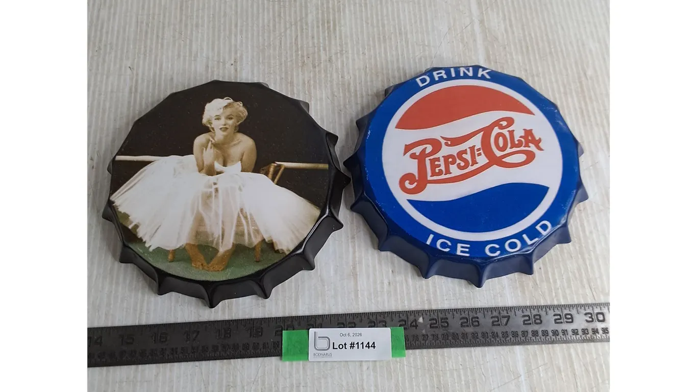 (2) Bottle Lid Metal Wall Decor (Marilyn Monroe & Pepsi) - 8" Diameter