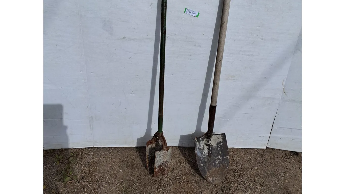 **Shovel 54" and Post Hole Digger 48" No Shipping