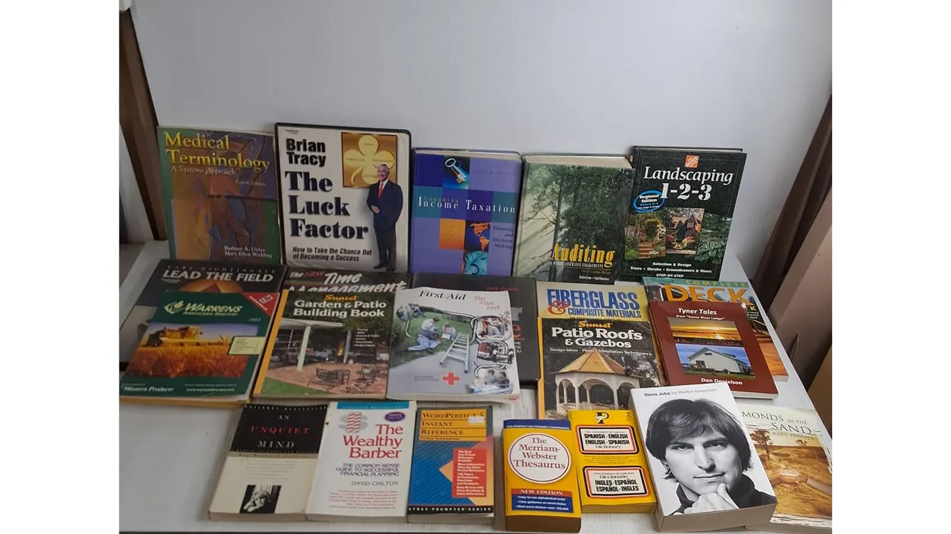 (20+) Assorted Books/Audio Courses - The Luck Factor, Landscaping, The Wealthy Barber, Steve Jobs