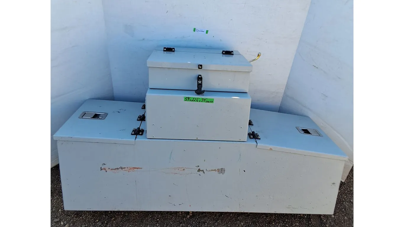 **Truck Toolbox Storage Box 59" x 22 1/2" x 34" No Shipping