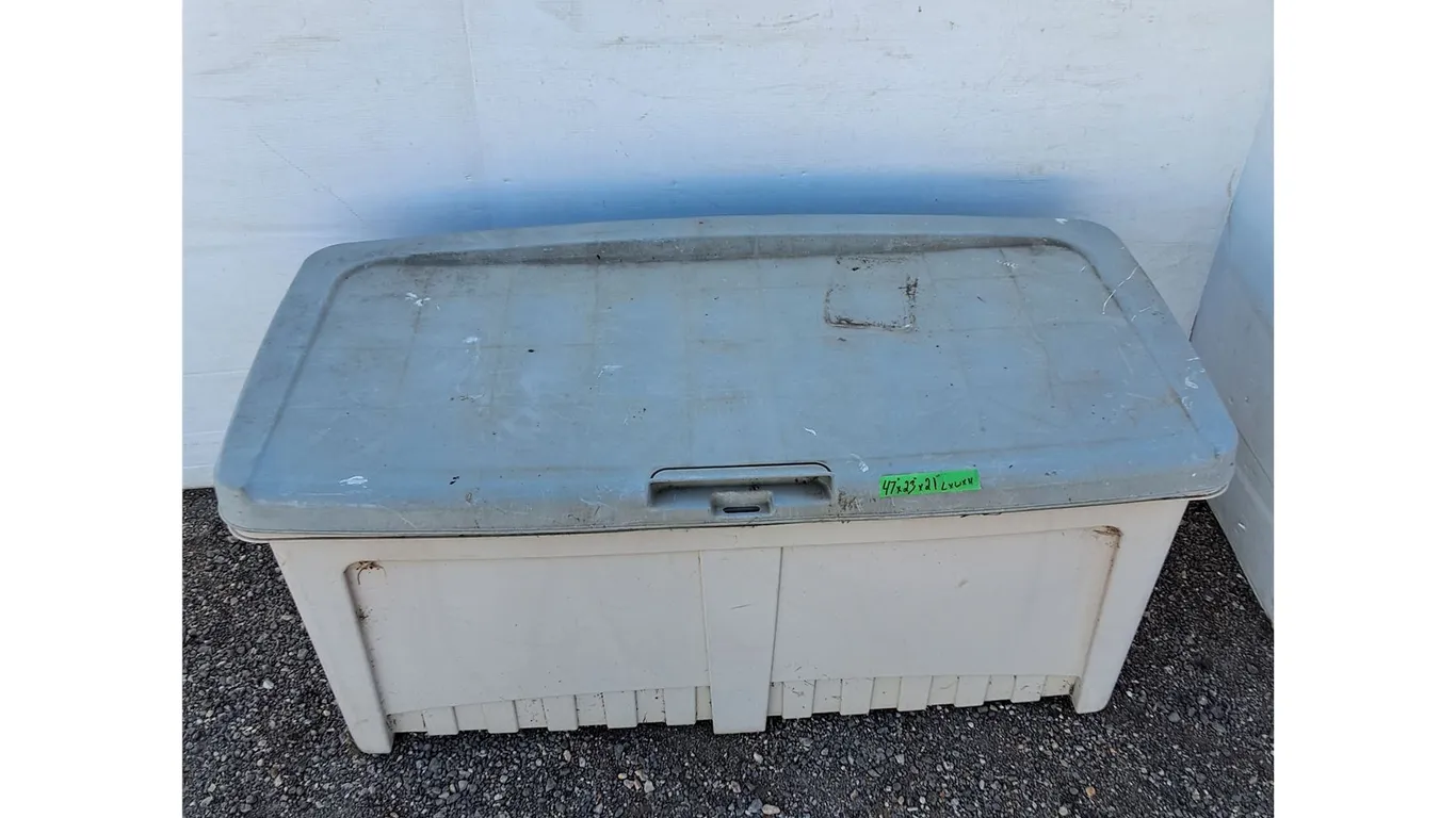 **Outside Deck Plastic Storage Bin No Shipping