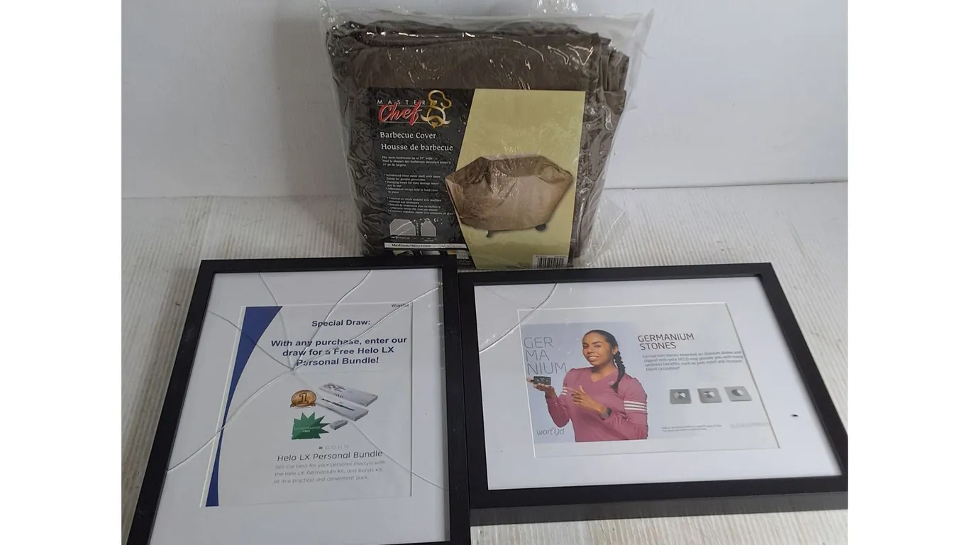 Master Chef Medium Size BBQ Cover, 12" x 15" Picture Frames - Glass Broken