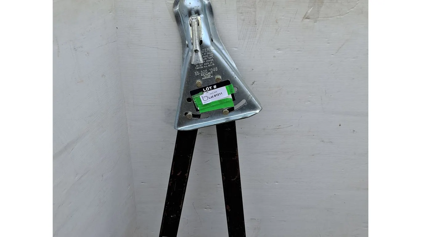 **Power Fist Adjustable A-Frame Bumper-Mount Tow Bar No Shipping