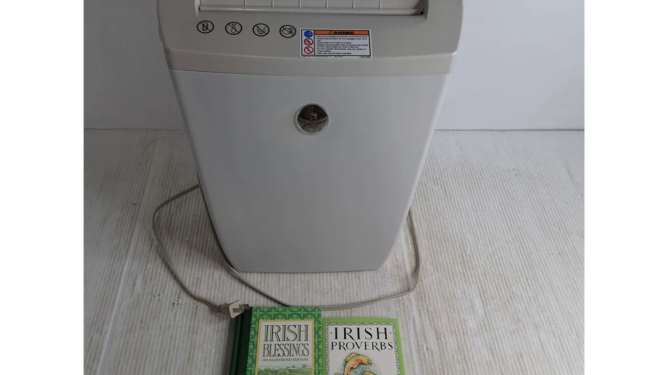 Royal Paper Shredder - Tested, Irish Books (Proverbs
