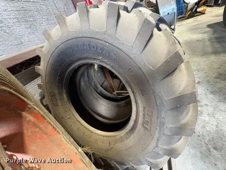 BKT Trac Grader+ 13.00-24IND tire