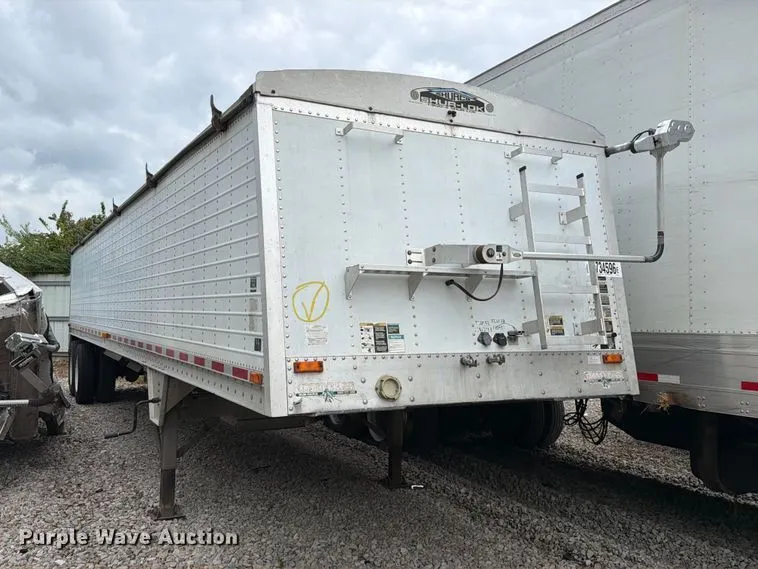 1998 Wilson DWH-4000 grain trailer