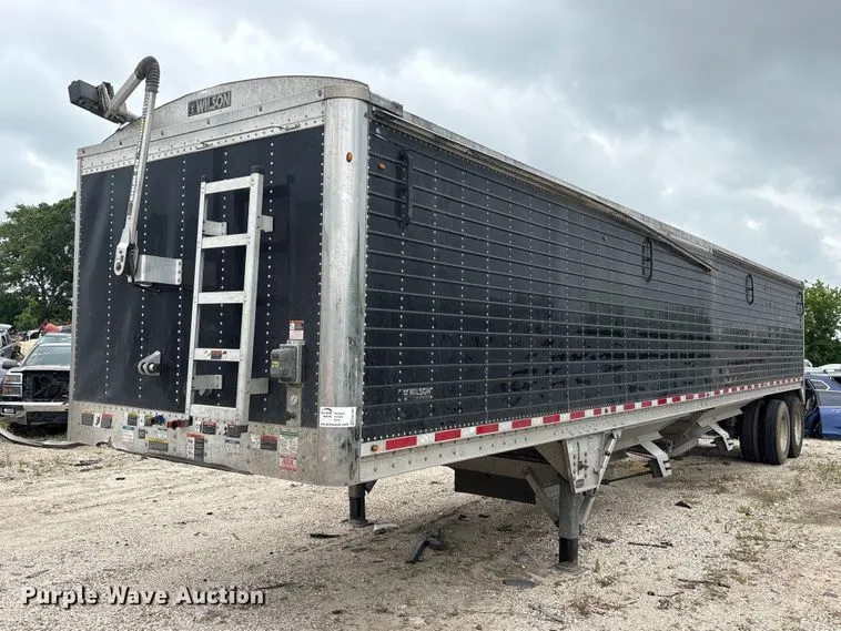2024 Wilson DWH-750B grain trailer