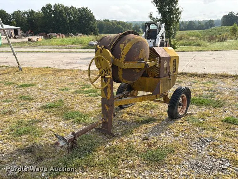 Stow CM6 concrete mixer