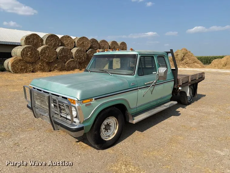 1977 Ford F250 Ranger Camper Special flatbed pickup truck