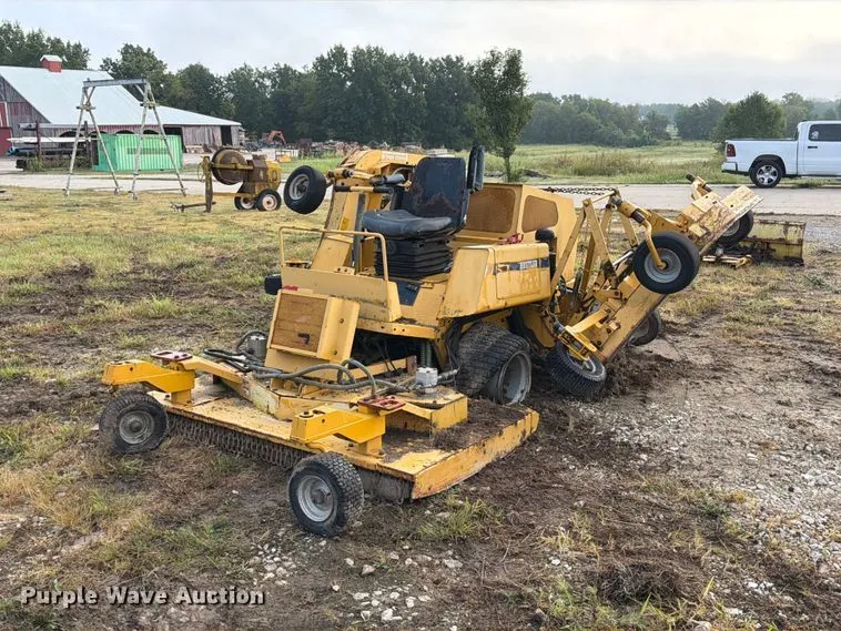 2000 Hustler 4600 ZTR lawn mower