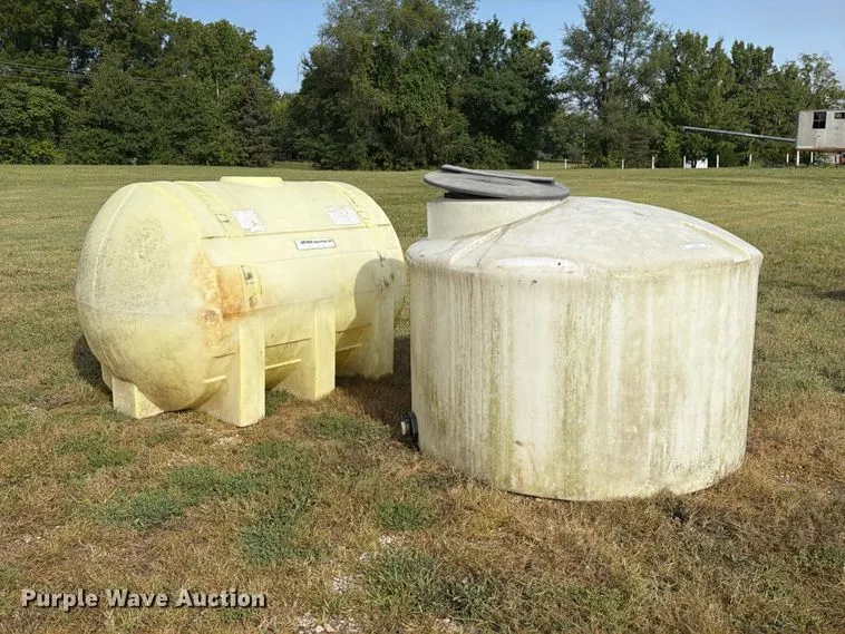 (2) poly tanks