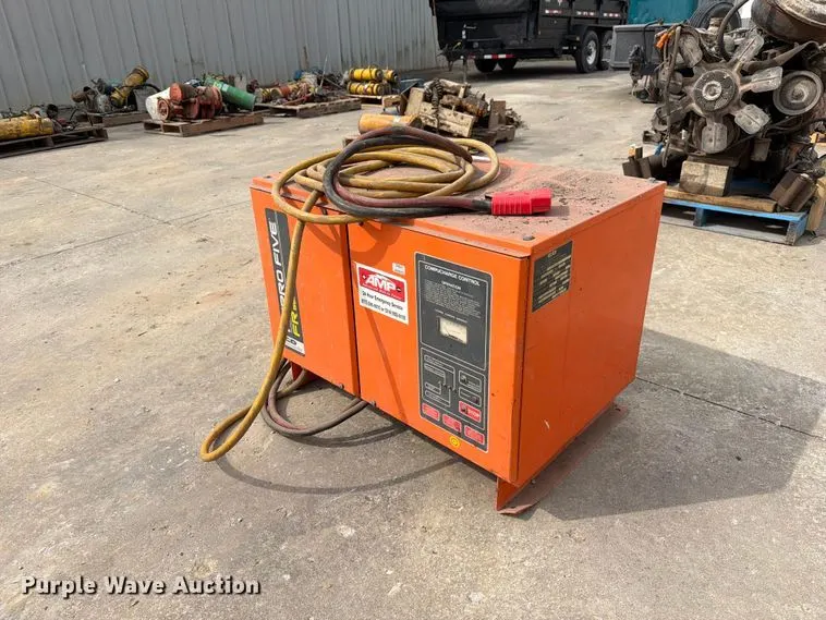 C&D FR24HK900M battery charger