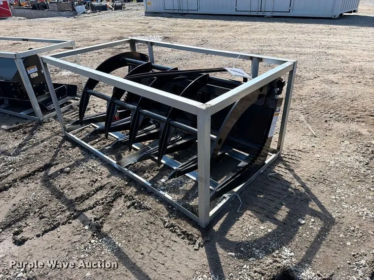 Wolverine LR72 skid steer root grapple bucket