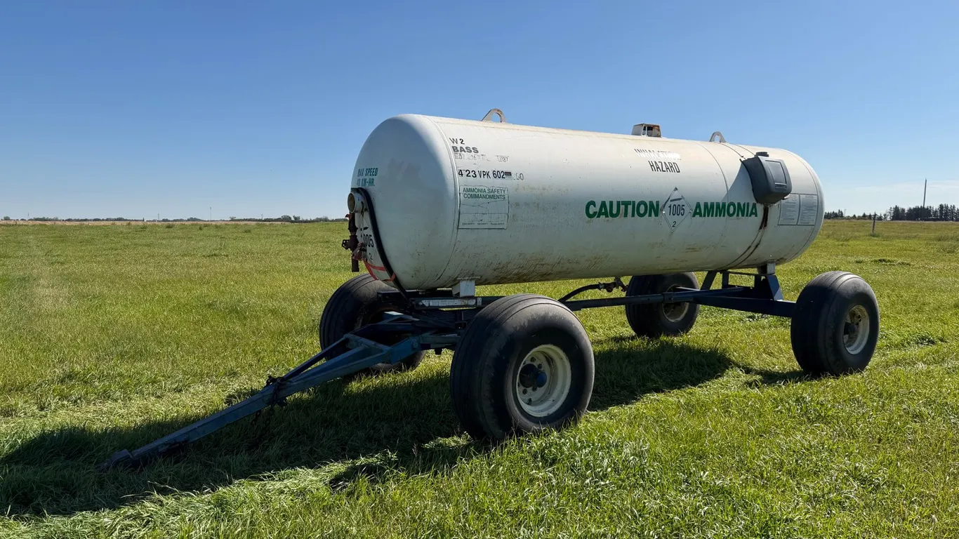 Anhydrous Tank w/ Wagon