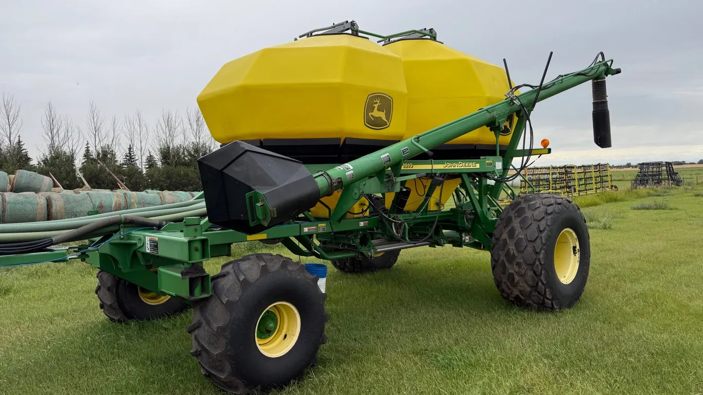 2003 John Deere 1910 Air Cart