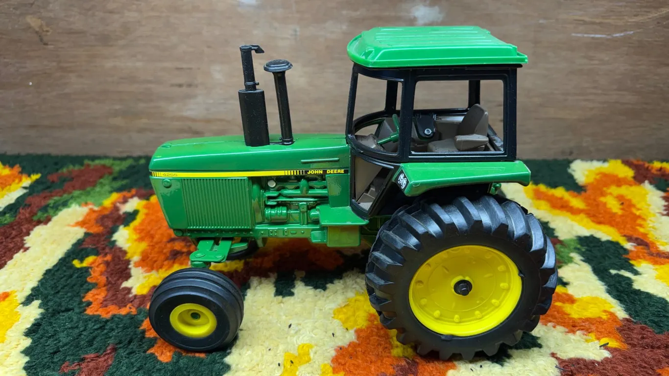 John Deere Diecast Model 4255 Tractor