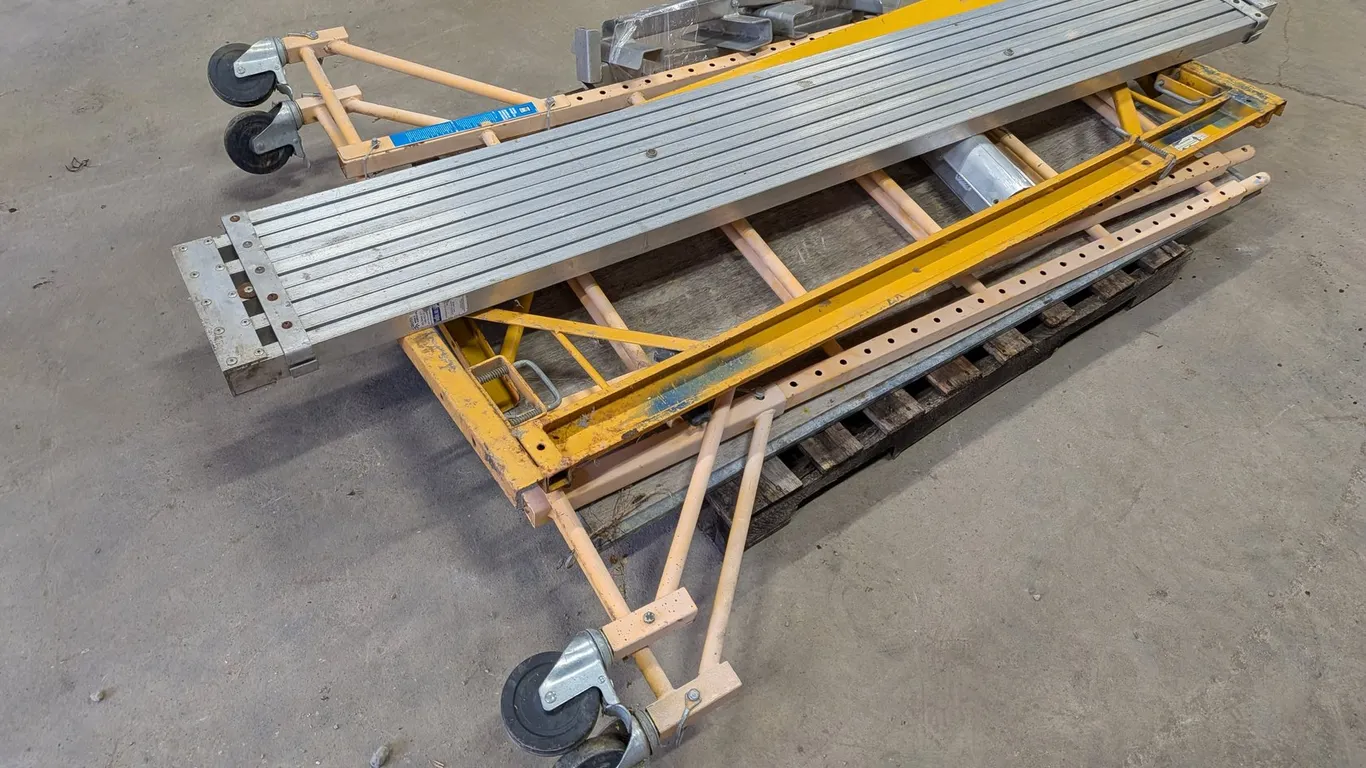 Miscellaneous Scaffolding Assortment
