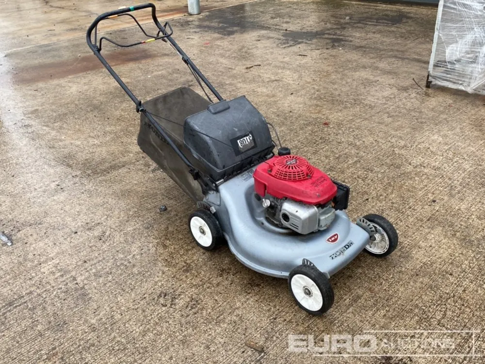 Honda Self Propelled Walk Behind Pedestrian Lawnmower