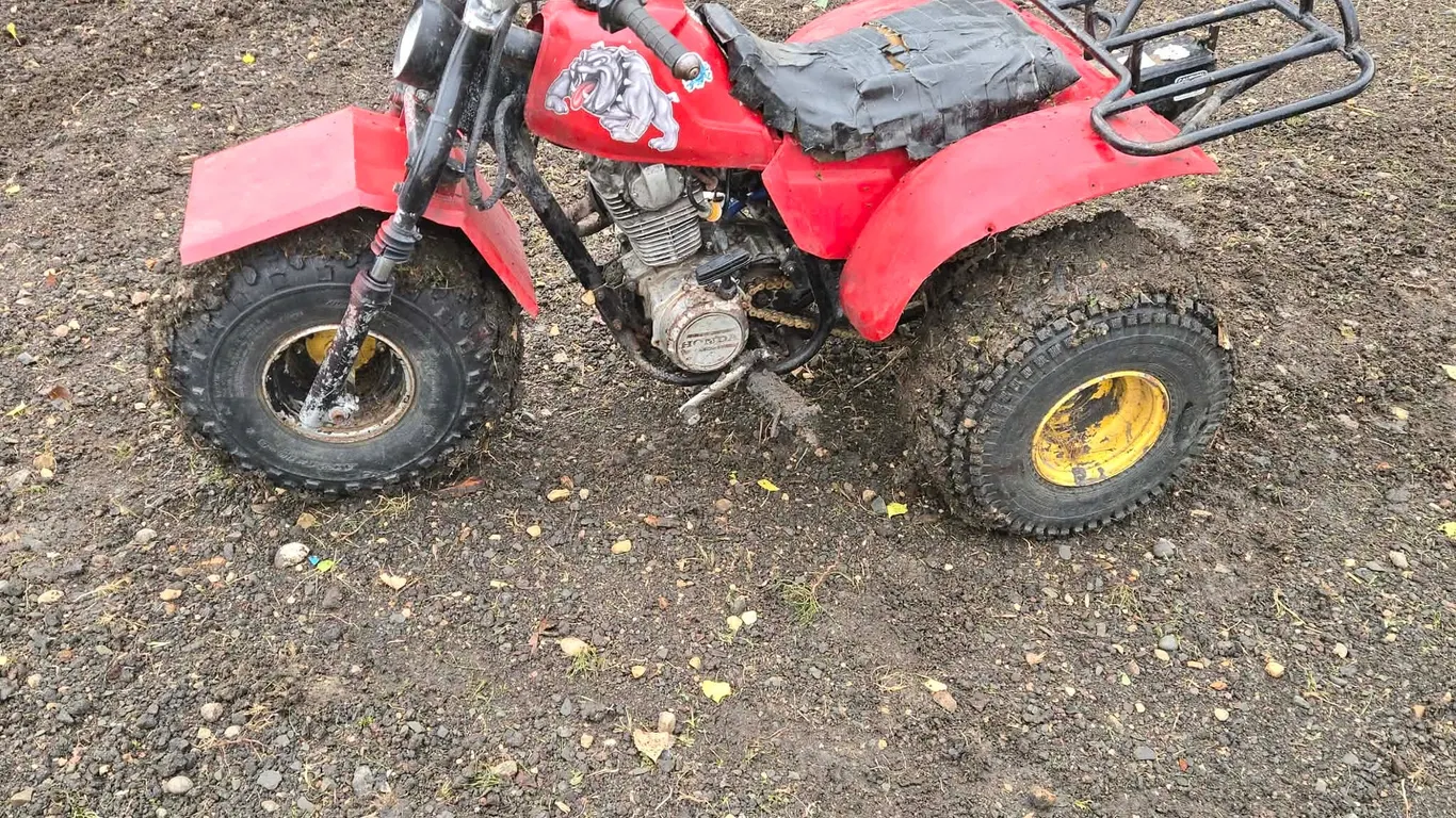 OFFSITE - 1980 185 Honda three wheeler runs and drives doesn't smoke