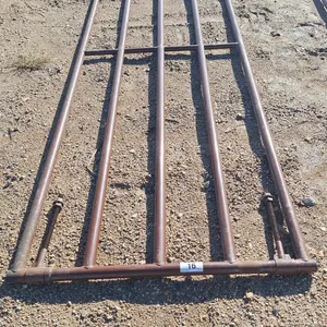 17Ft Long x 4 Ft H, In very nice shape