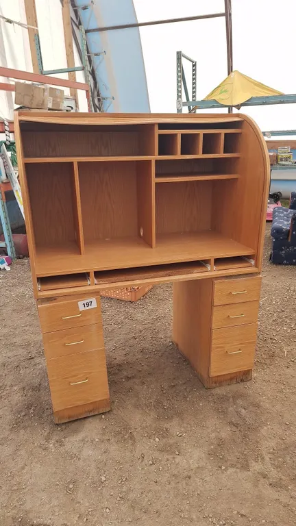 Roll top desk