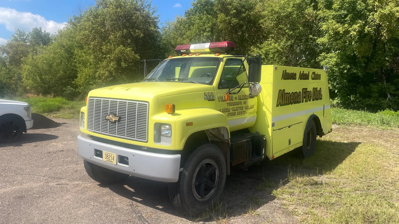 1990 Chevy Kodiak Fire Department Water Truck (Has WI Title)