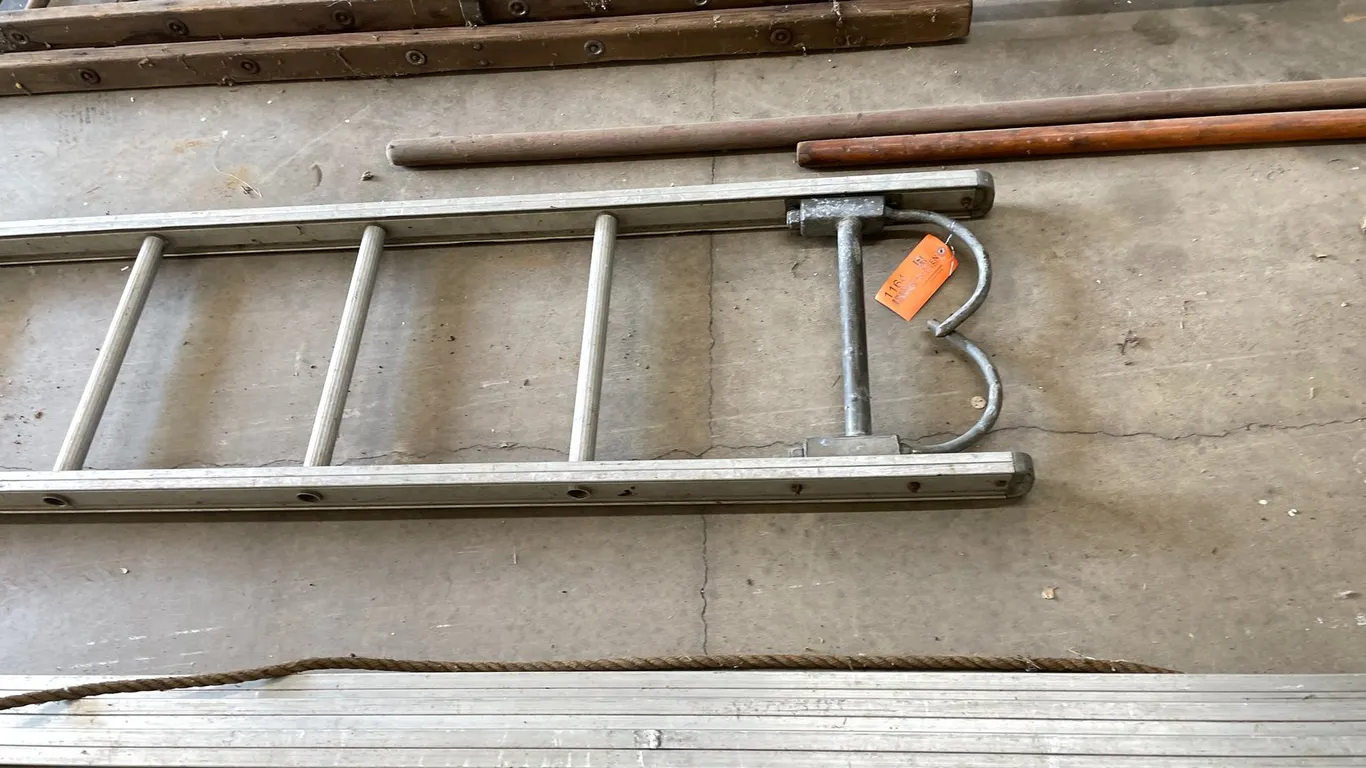 14' Hook Ladder