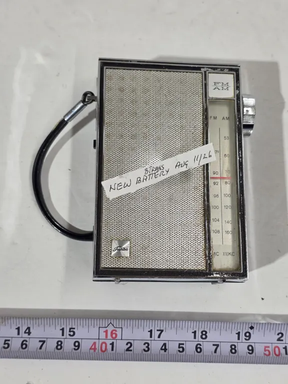Toshiba 8 Trans. Radio – AM/FM