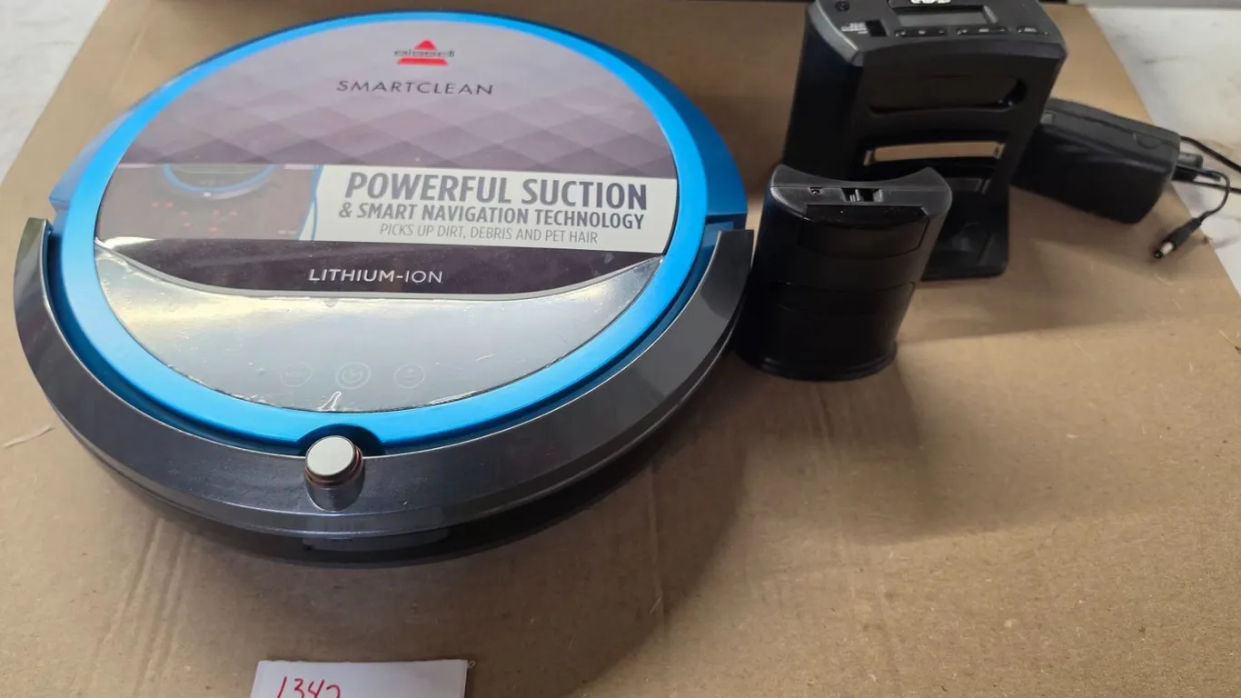 NEW Bissel Robo Vacuum – Working