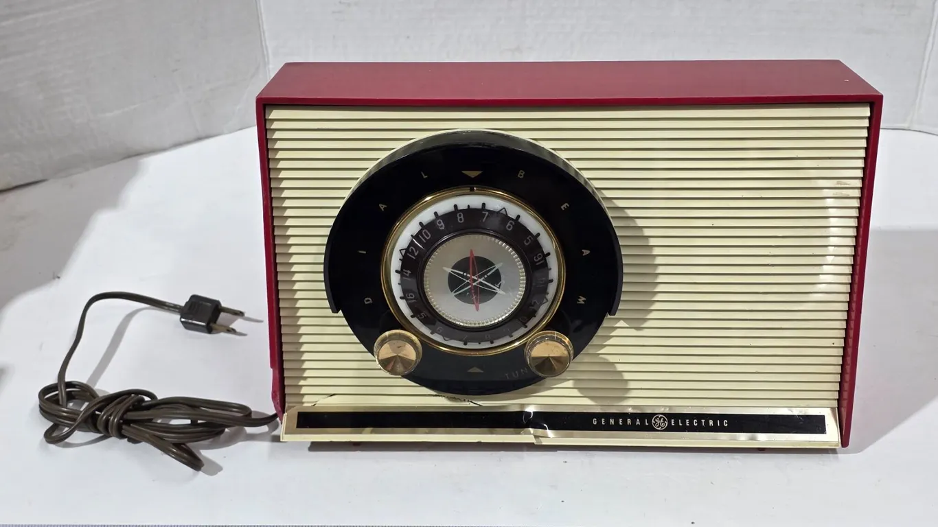 1960’s General Electric AM Radio