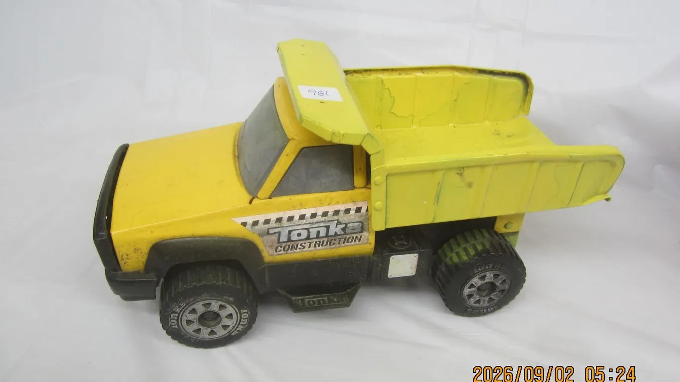 981. Vintage Metal Tonka Truck