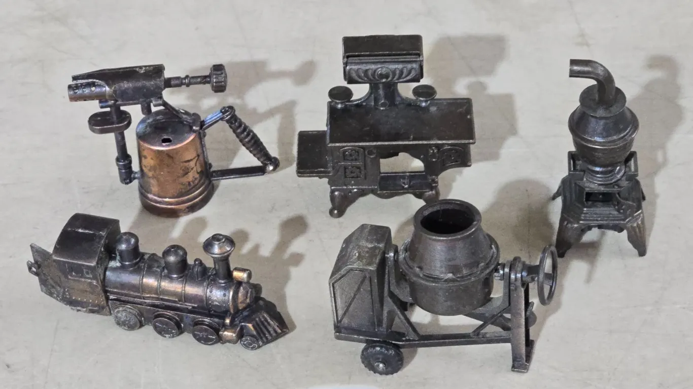 5 - Bronze minatures (pencil sharpeners)