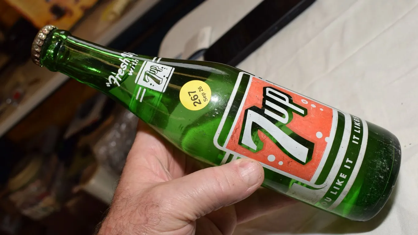 Full Vintage 7-up Glass Soda Bottle