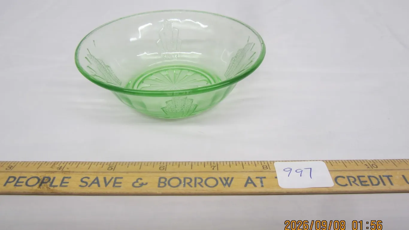 997. Small Antique Uranium Depression Glass Bowl Glows Green Under Light