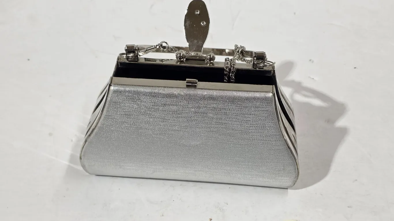 Vintage Ladies Evening Bag w/ Handle & Over Shoulder Chain – Like New