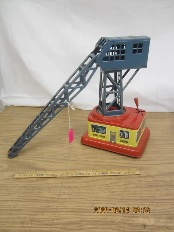 1067. Antique 1960's Drag Link Dirt Moving Toy in Good Shape