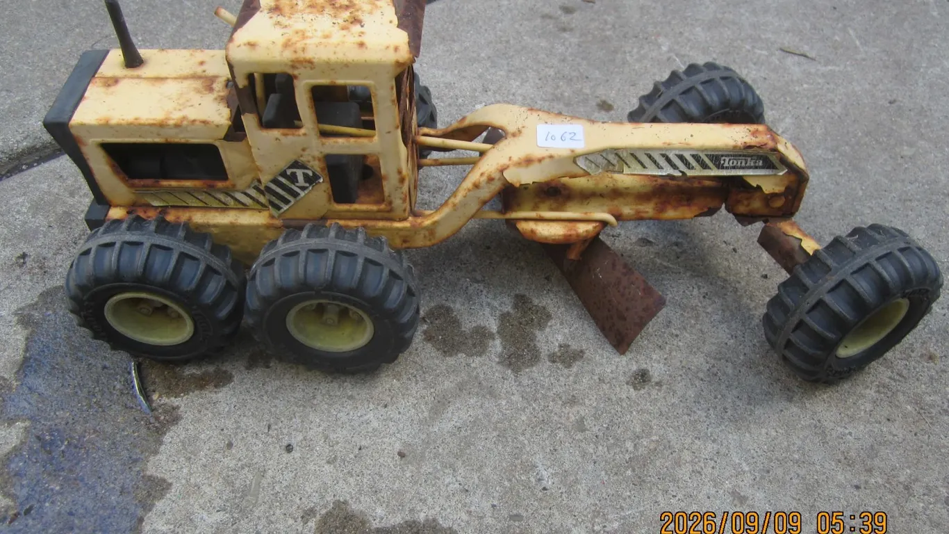 1062. Tonka Grader