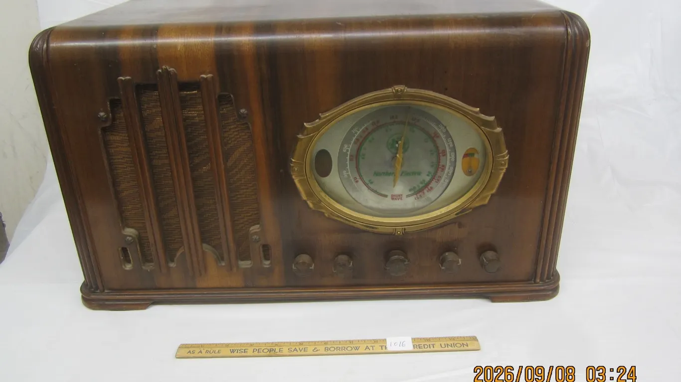 1016. Antique Northern Electric Large Wooden Radio